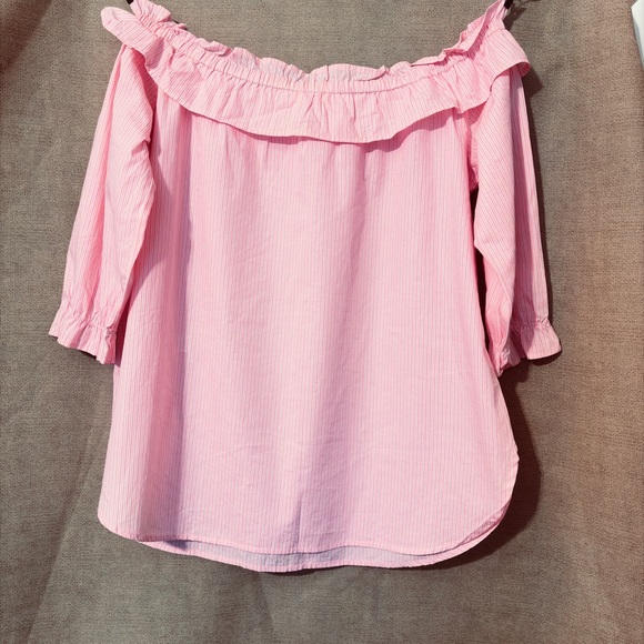 Heart Hips Pink Off-Shoulder Ruffle Blouse - Picture 3 of 11